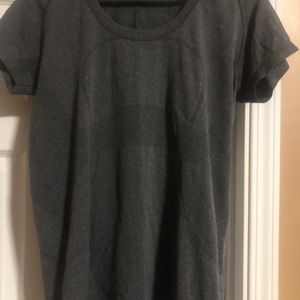 Lululemon swiftly shirt